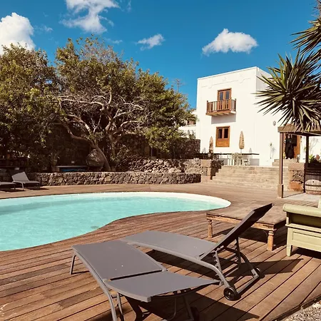 Botanica - 5 Bedroom With Pool And Hot Tub