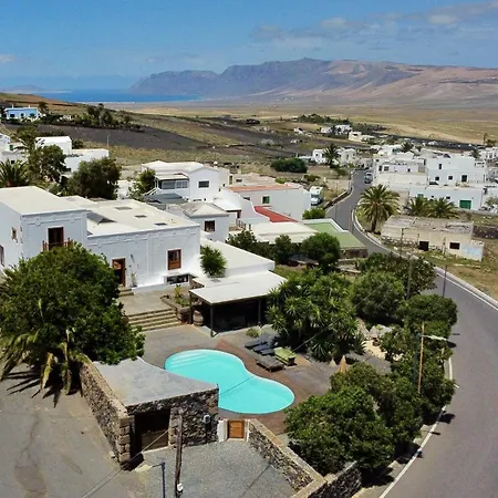 Botanica - 5 Bedroom With Pool And Hot Tub