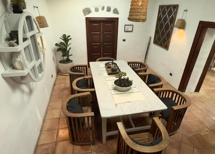 Botanica - 5 Bedroom With Pool And Hot Tub