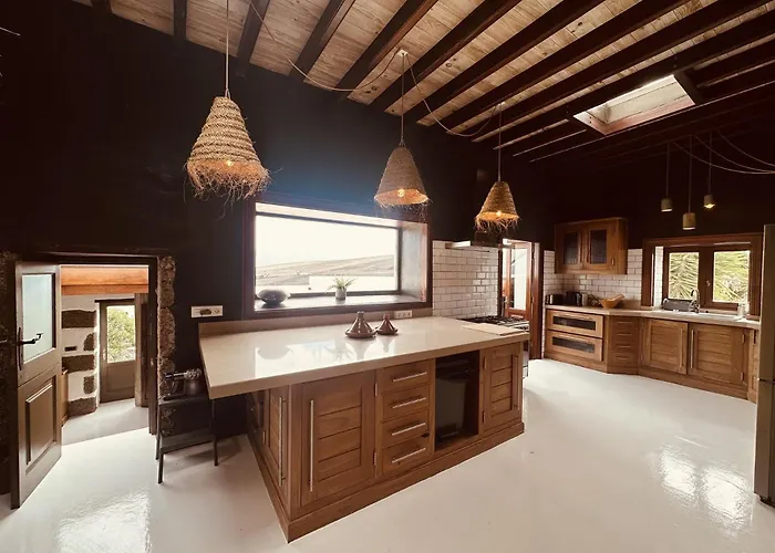 Prázdninový dům Botanica - 5 Bedroom With Pool And Hot Tub *