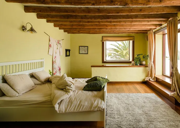 Prázdninový dům Botanica - 5 Bedroom With Pool And Hot Tub *