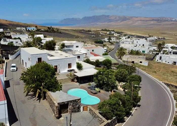 Botanica - 5 Bedroom With Pool And Hot Tub