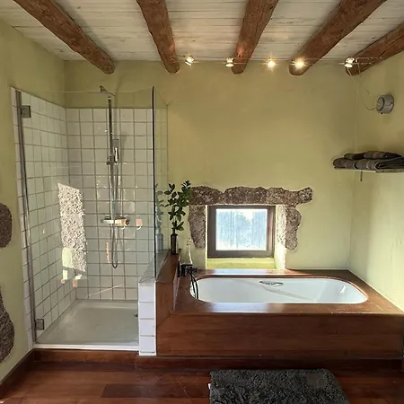 Hébergement de vacances Botanica - 5 Bedroom With Pool And Hot Tub