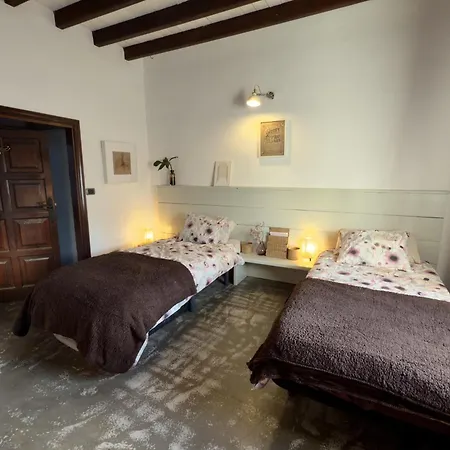 Casa vacanze Botanica - 5 Bedroom With Pool And Hot Tub