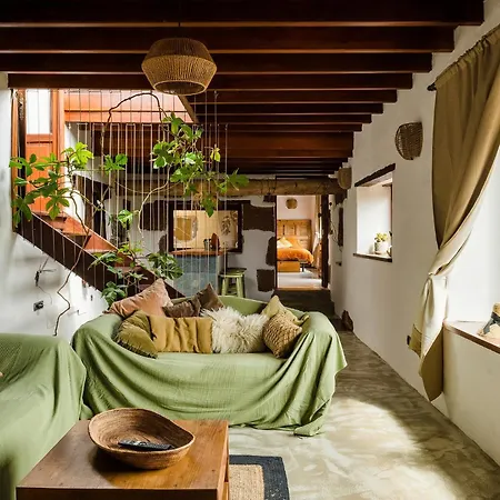Дом отдыха Botanica - 5 Bedroom With Pool And Hot Tub Тао