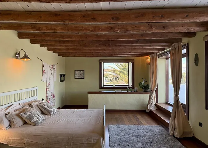 Holiday home Botanica - 5 Bedroom With Pool And Hot Tub