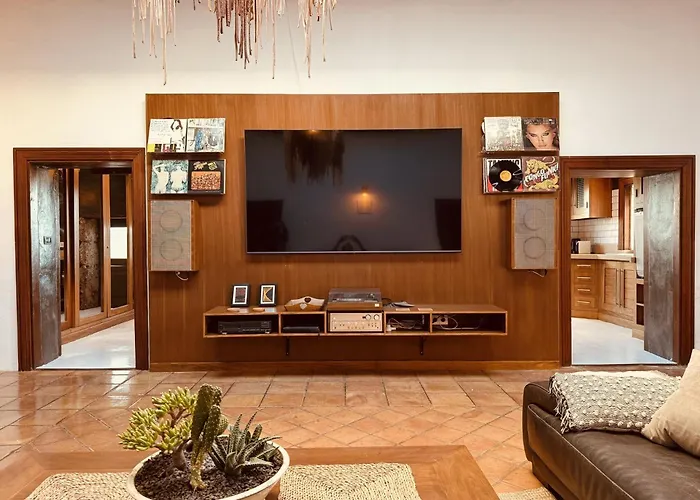 Botanica - 5 Bedroom With Pool And Hot Tub Holiday home Tao