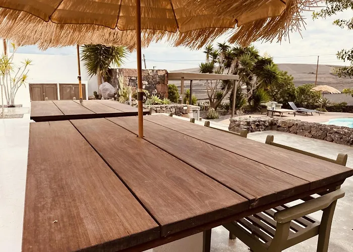 Botanica - 5 Bedroom With Pool And Hot Tub Holiday home