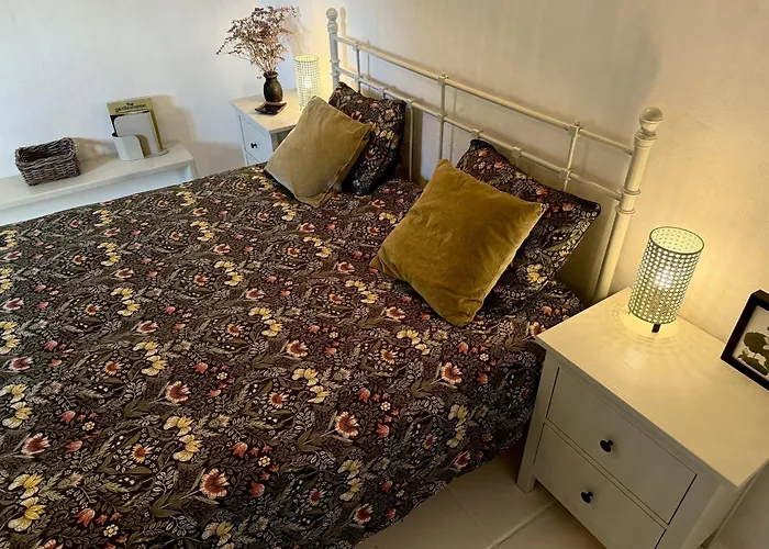 Botanica - 5 Bedroom With Pool And Hot Tub Holiday home *