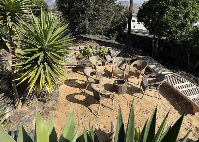 Botanica - 5 Bedroom With Pool And Hot Tub Holiday home *