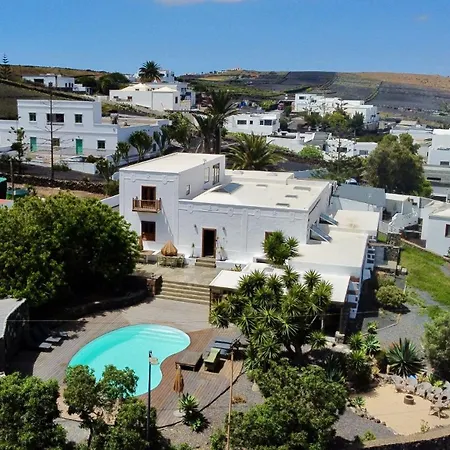 Сasa de vacaciones Botanica - 5 Bedroom With Pool And Hot Tub