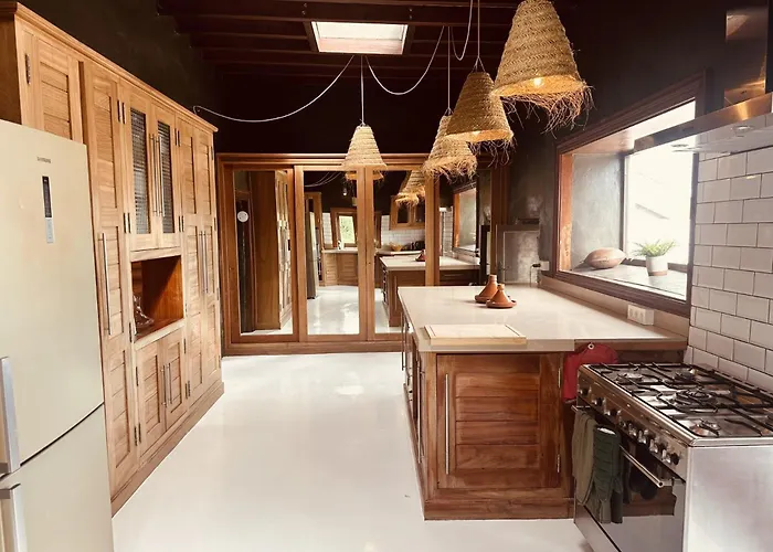 Botanica - 5 Bedroom With Pool And Hot Tub