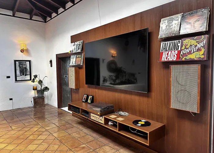 Botanica - 5 Bedroom With Pool And Hot Tub